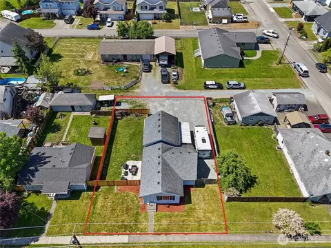 View/Area - 405 Calistoga St W, Orting, WA 98360 photo 1 of 2