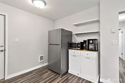 Kitchen - 405 Calistoga St W, Orting, WA 98360 photo 6 of 6
