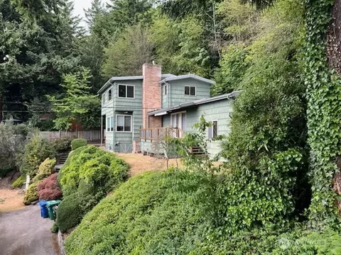 4124 Aikins Ave SW, Seattle, WA 98116