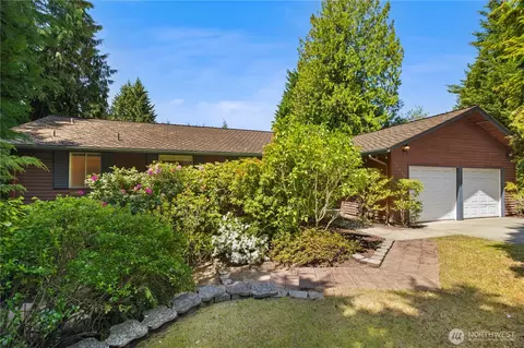 9727 162nd Ave NE, Redmond, WA 98052