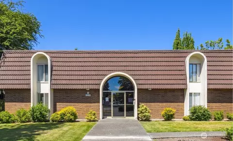 11012 NE 68th St #511, Kirkland, WA 98033