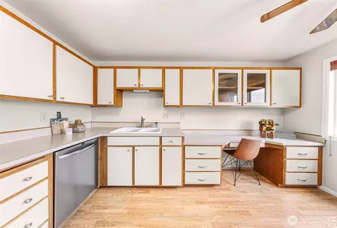 Kitchen - 2619 Rucker Ave #4, Everett, WA 98201 photo 5 of 5
