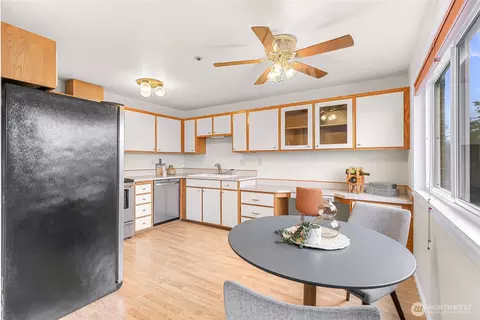 Kitchen - 2619 Rucker Ave #4, Everett, WA 98201 photo 1 of 5