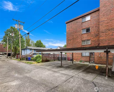 Exterior - 2619 Rucker Ave #4, Everett, WA 98201 photo 2 of 4