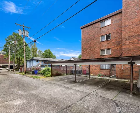 Exterior - 2619 Rucker Ave #4, Everett, WA 98201 photo 4 of 4