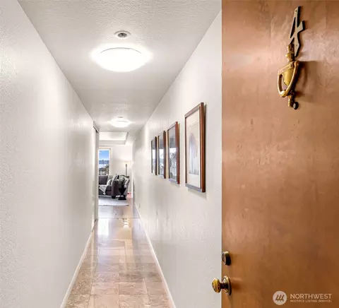 Entry Way - 2619 Rucker Ave #4, Everett, WA 98201 photo 1 of 1