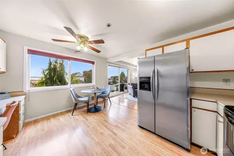 Kitchen - 2619 Rucker Ave #4, Everett, WA 98201 photo 2 of 5