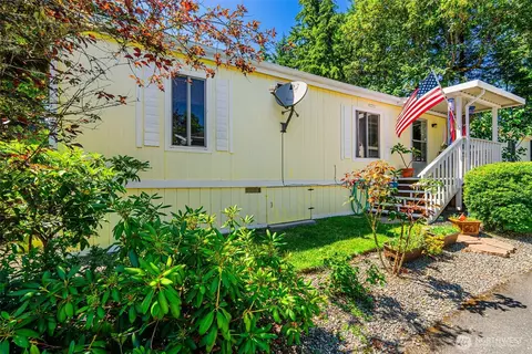 949 Mahogany Ln, Silverdale, WA 98383