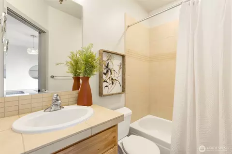 1818 E Pike St, Seattle, WA 98122 photo 26