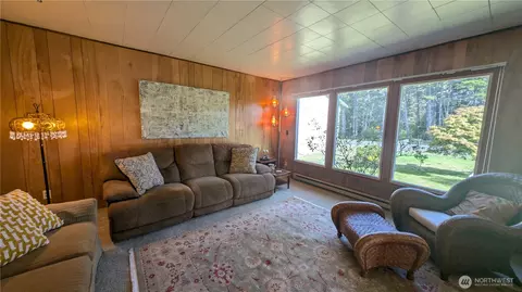 Living - 1506 164th Pl, Long Beach, WA 98631 photo 3 of 3