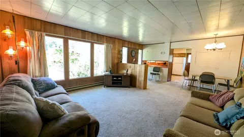 Living - 1506 164th Pl, Long Beach, WA 98631 photo 1 of 3