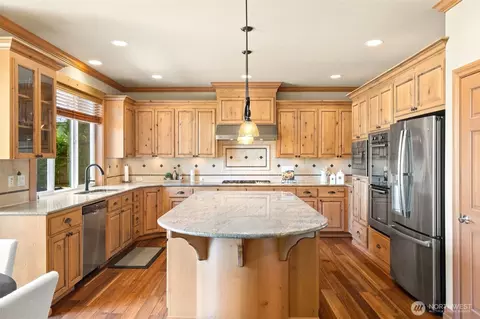 Kitchen - 4111 221st Pl SE, Bothell, WA 98021 photo 4 of 4