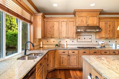 Kitchen - 4111 221st Pl SE, Bothell, WA 98021 photo 2 of 4