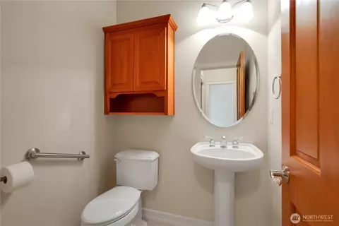 Bath - 6103 153rd Ave E, Sumner, WA 98390 photo 2 of 3