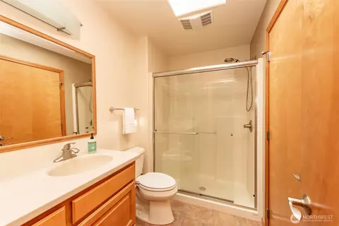 Bath - 220 Amethyst Dr, Sequim, WA 98382 photo 5 of 5