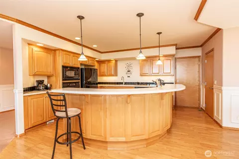 Kitchen - 220 Amethyst Dr, Sequim, WA 98382 photo 2 of 5
