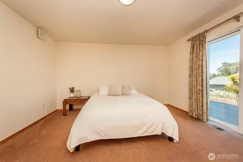 Bedroom - 220 Amethyst Dr, Sequim, WA 98382 photo 2 of 5