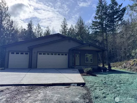 6861 Lakewood Park Ln, Anacortes, WA 98221