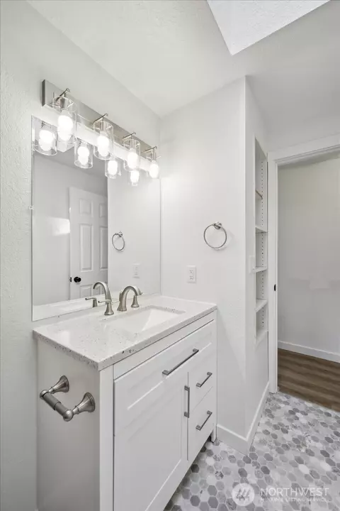 Bath - 16931 20th Dr SE, Bothell, WA 98012 photo 2 of 3