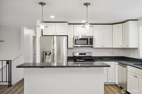 Kitchen - 16931 20th Dr SE, Bothell, WA 98012 photo 2 of 4