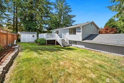 Exterior - 16931 20th Dr SE, Bothell, WA 98012 photo 4 of 7