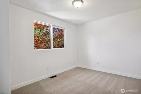 Bedroom - 16931 20th Dr SE, Bothell, WA 98012 photo 3 of 5