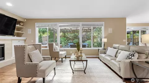 Living - 15918 35th Dr SE, Bothell, WA 98012 photo 2 of 2