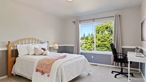 Bedroom - 15918 35th Dr SE, Bothell, WA 98012 photo 2 of 4