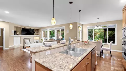 Kitchen - 15918 35th Dr SE, Bothell, WA 98012 photo 4 of 5