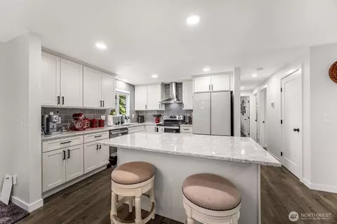 Kitchen - 24028 6th Pl W, Bothell, WA 98021 photo 1 of 2
