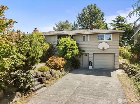 8438 7th Ave SW, Seattle, WA 98106