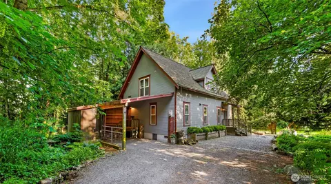 325 Columbia St, Sumas, WA 98295