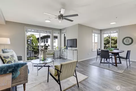 124 Bellevue Ave E #305, Seattle, WA 98102