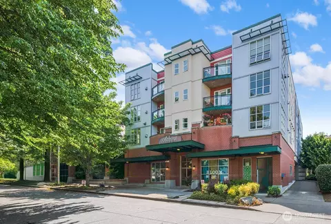 2331 42nd Ave SW #206, Seattle, WA 98116