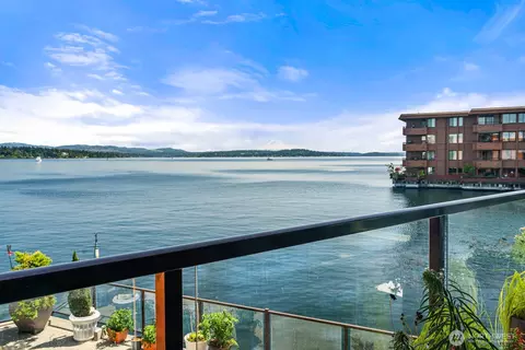 2360 43rd Ave E #213, Seattle, WA 98112