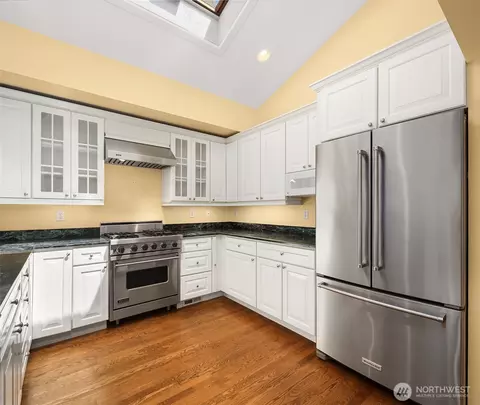 1921 37th Pl E, Seattle, WA 98112 photo 12