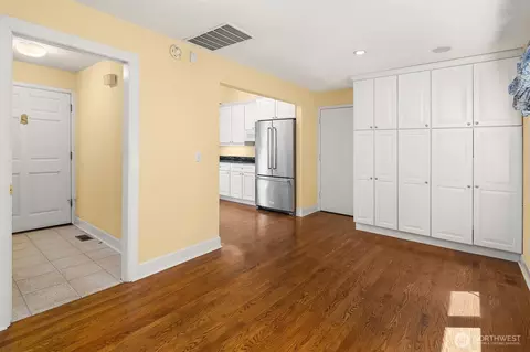 1921 37th Pl E, Seattle, WA 98112 photo 9