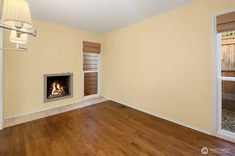 1921 37th Pl E, Seattle, WA 98112 photo 24
