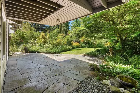1921 37th Pl E, Seattle, WA 98112 photo 21