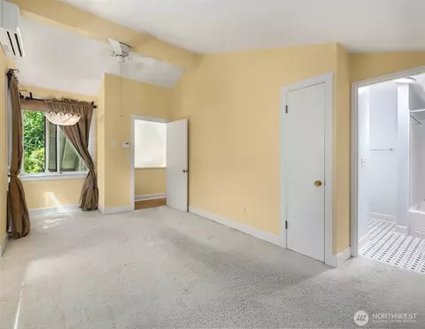1921 37th Pl E, Seattle, WA 98112 photo 14