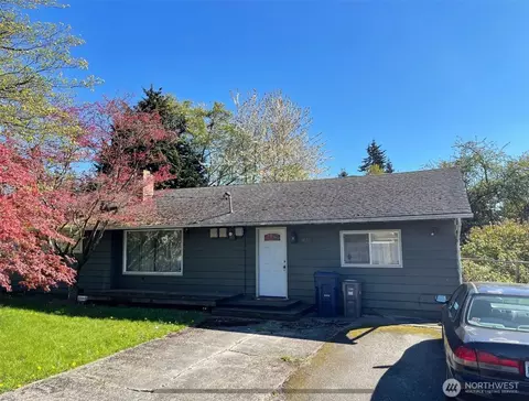 3828 Lincoln Way, Lynnwood, WA 98087