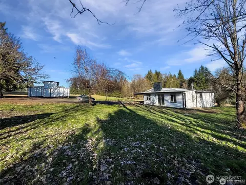 Exterior - 41 E Agate Loop Rd, Shelton, WA 98584 photo 10 of 16