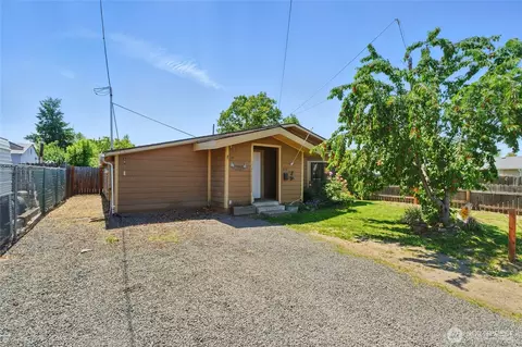 319 W Maple St, Walla Walla, WA 99362