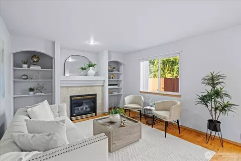 Living - 102 167th St SW, Bothell, WA 98012 photo 1 of 4
