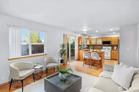 Living - 102 167th St SW, Bothell, WA 98012 photo 3 of 4
