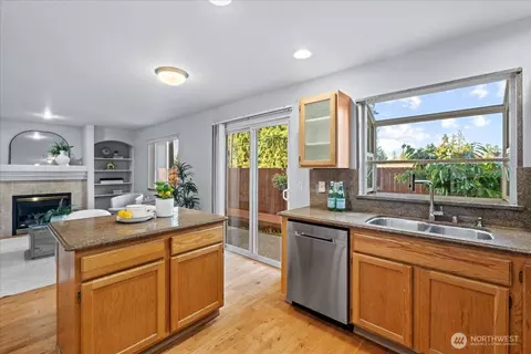 Kitchen - 102 167th St SW, Bothell, WA 98012 photo 2 of 6