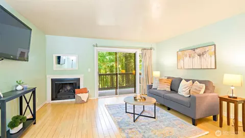500 N National Ave #3, Bremerton, WA 98312
