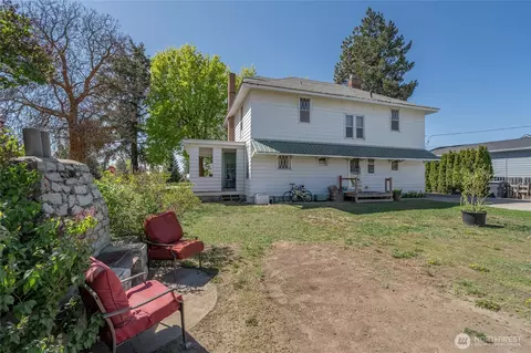 Exterior - 417 E Ash St, Waterville, WA 98858 photo 10 of 15