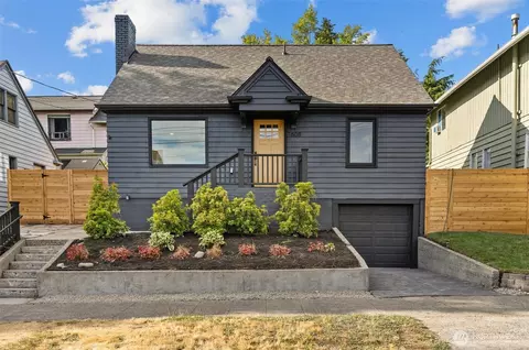 1608 N 38th St, Seattle, WA 98103