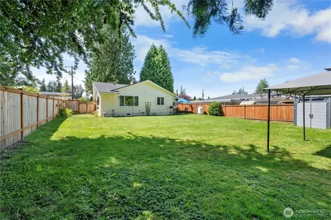 Exterior - 6901 Columbia Ct, Everett, WA 98203 photo 8 of 9